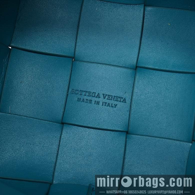 Bottega Veneta Replica Bags 8686 18X14X14cm YG 7