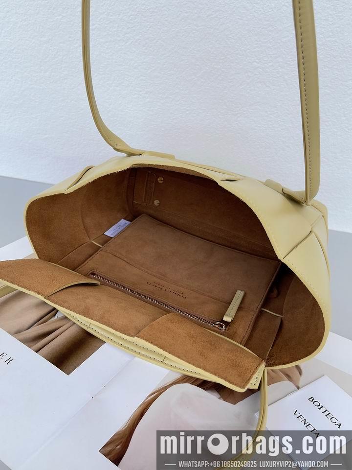 Bottega Veneta Replica Bags BV Arco 33木薯色 38x33x6cm CN