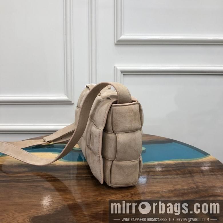 Bottega Veneta Replica Bags 1970 26x18x8cm BG