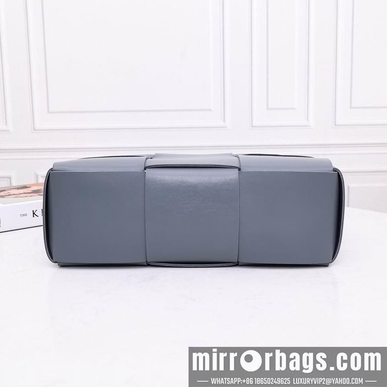 Bottega Veneta Replica Bags AD2218A 36X22X12