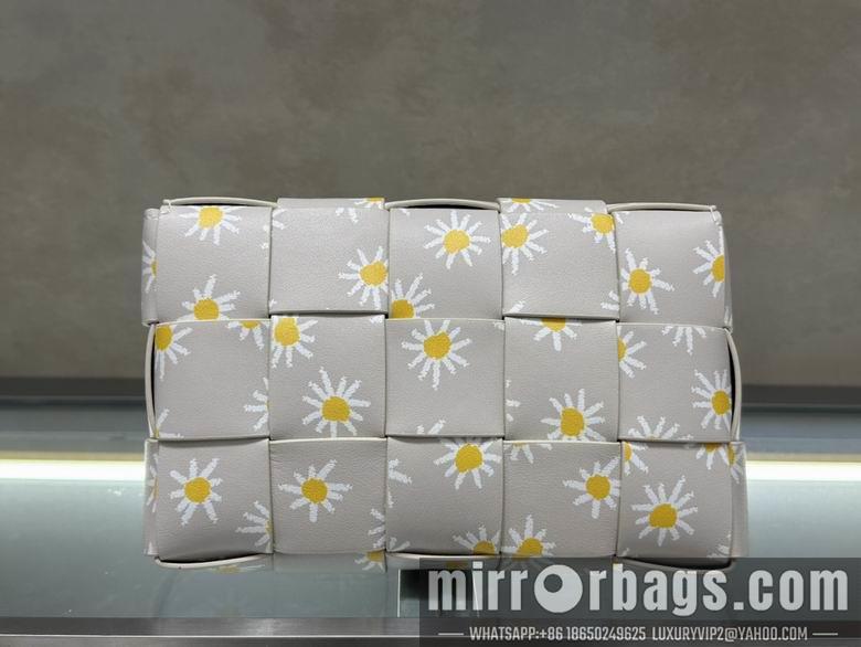Bottega Veneta Replica Bags Cassette 9943 23X15X5cm JY 2colour
