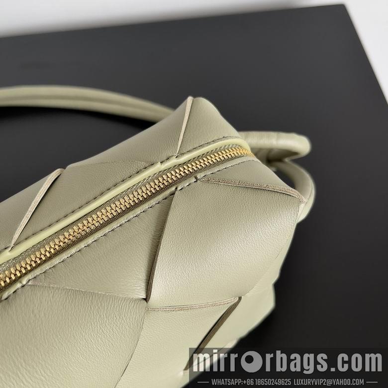 Bottega Veneta Replica Bags 709417 21x14x7cm BG 3