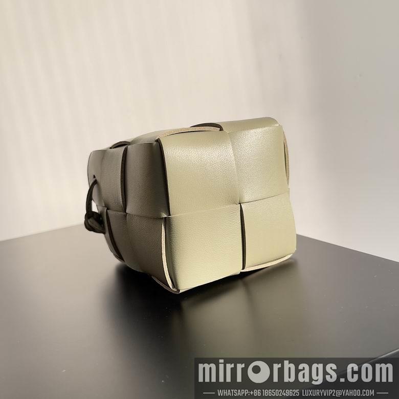 Bottega Veneta Replica Bags 680217 14x9x9cm BG 2