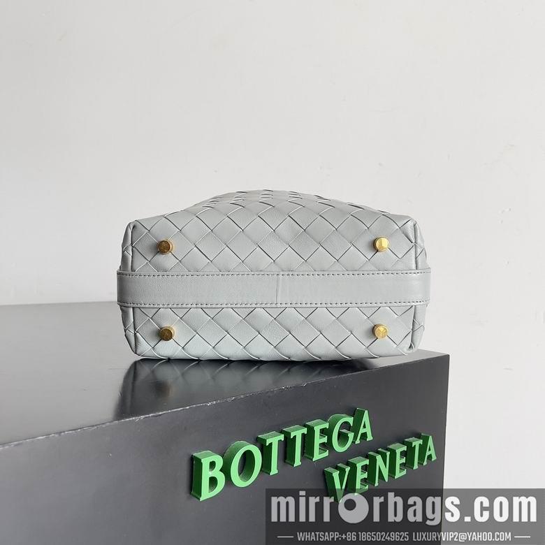 Bottega Veneta Replica Bags 754443 22X13X9cm YG 4