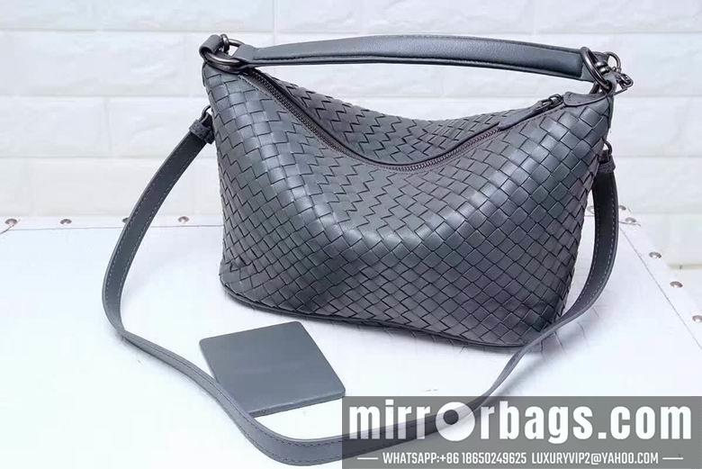 Bottega Veneta Replica Bags AD22155 33X28X13