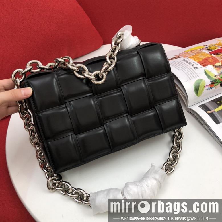 Bottega Veneta Replica Bags padded cassette 9942 26cm JY 7