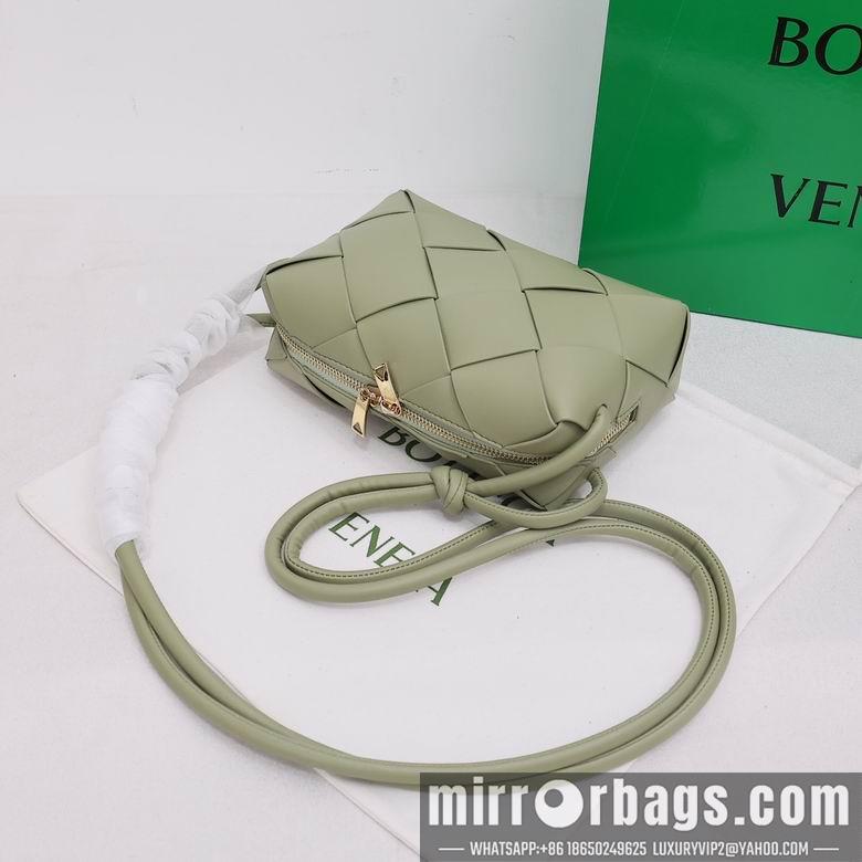 Bottega Veneta Replica Bags 002 14X22X7cm XMY 3
