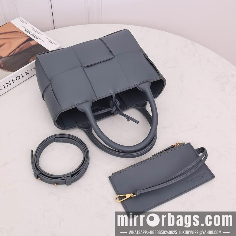 Bottega Veneta Replica Bags 2236 25X16X8cm EL 9