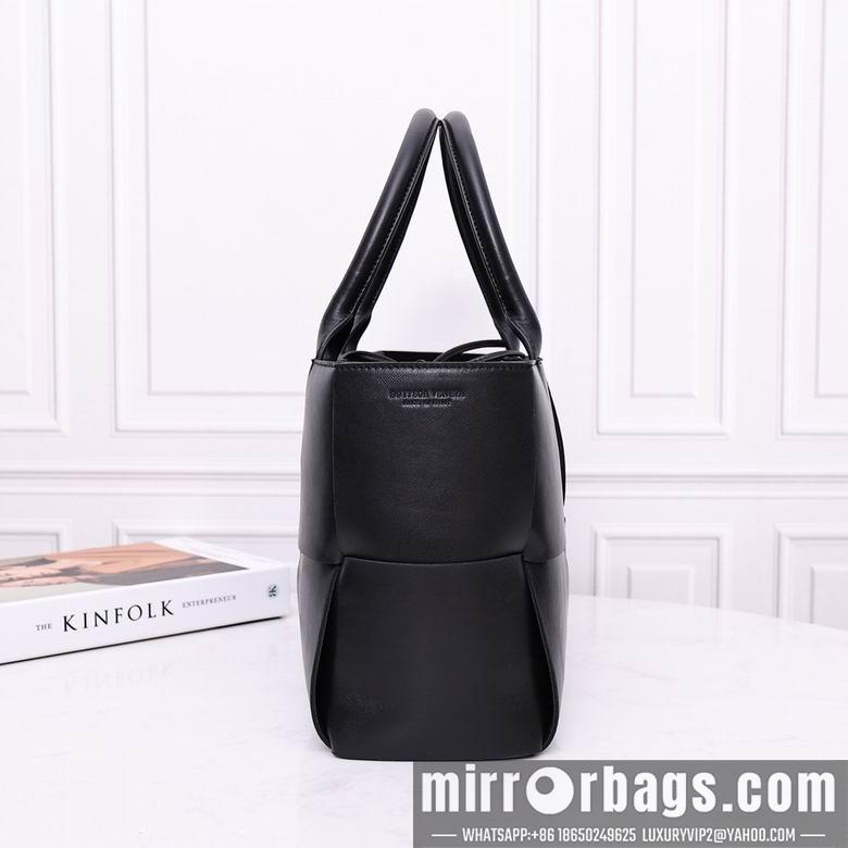 Bottega Veneta Replica Bags AD2218A 36X22X12