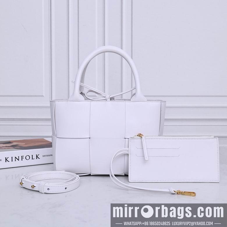 Bottega Veneta Replica Bags 2236 25X16X8cm EL 15