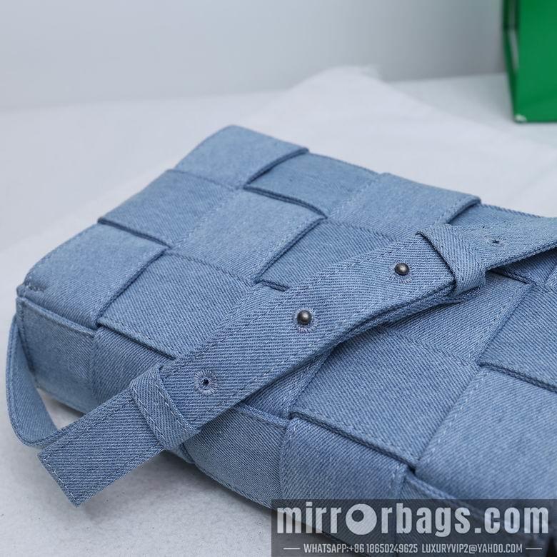 Bottega Veneta Replica Bags Cassette 3029 23X15X5.5cm XMY 2