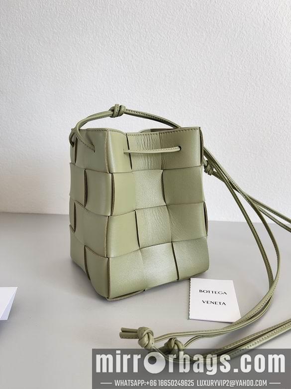 Bottega Veneta Replica Bags 680218 18x14x14cm BG 4