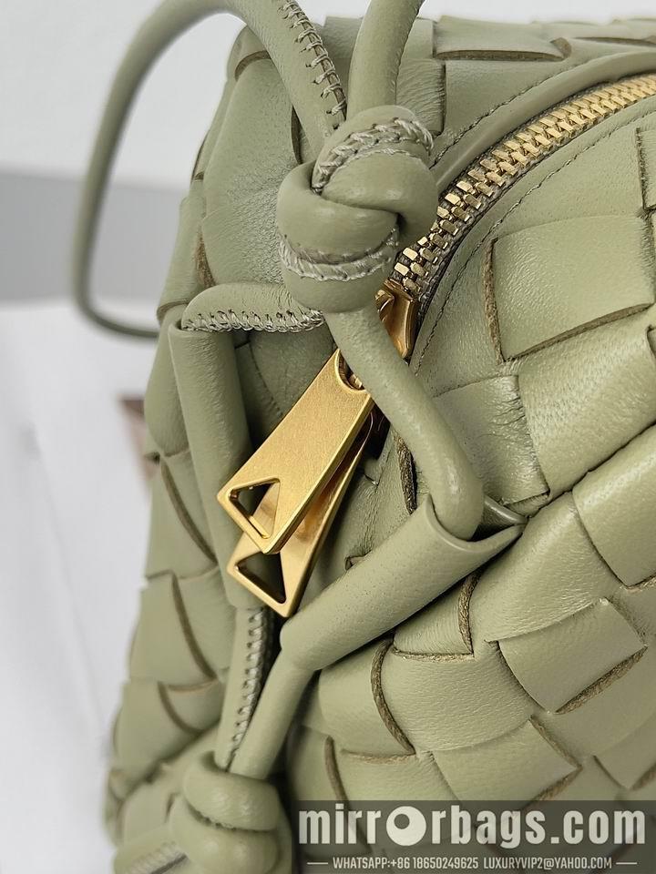 Bottega Veneta Replica Bags BV Cassette 680255 25x15x8cm CN
