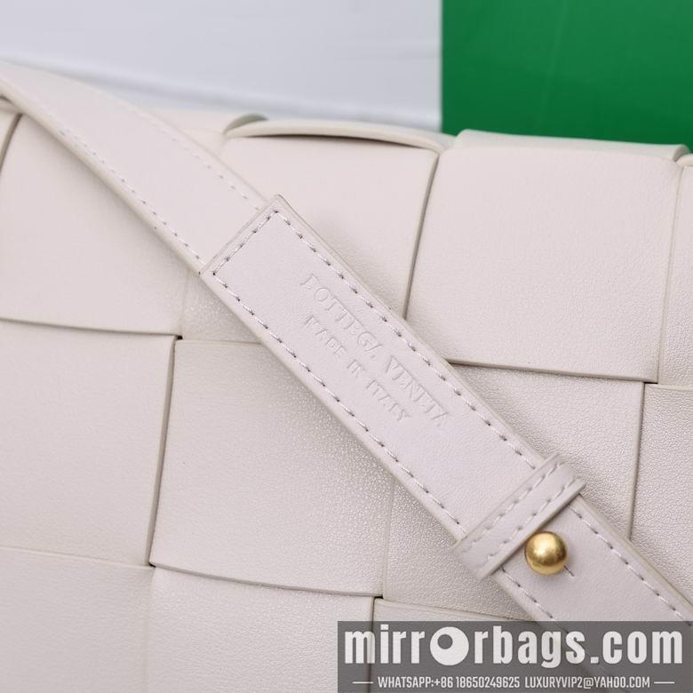 Bottega Veneta Replica Bags Cassette 3030 26X8X18cm XMY 2