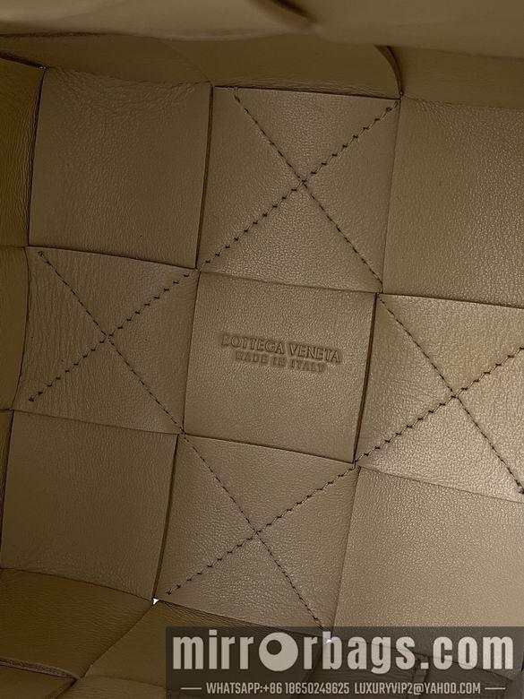 Bottega Veneta Replica Bags 680218 18x14x14cm BG 2