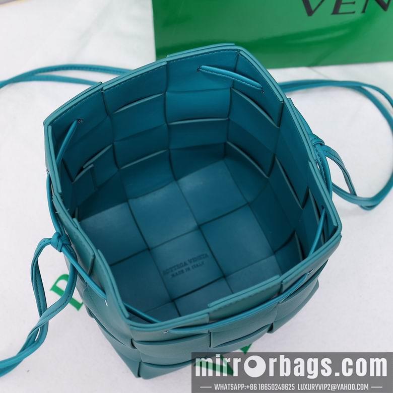 Bottega Veneta Replica Bags 8686 18X14X14cm YG 7