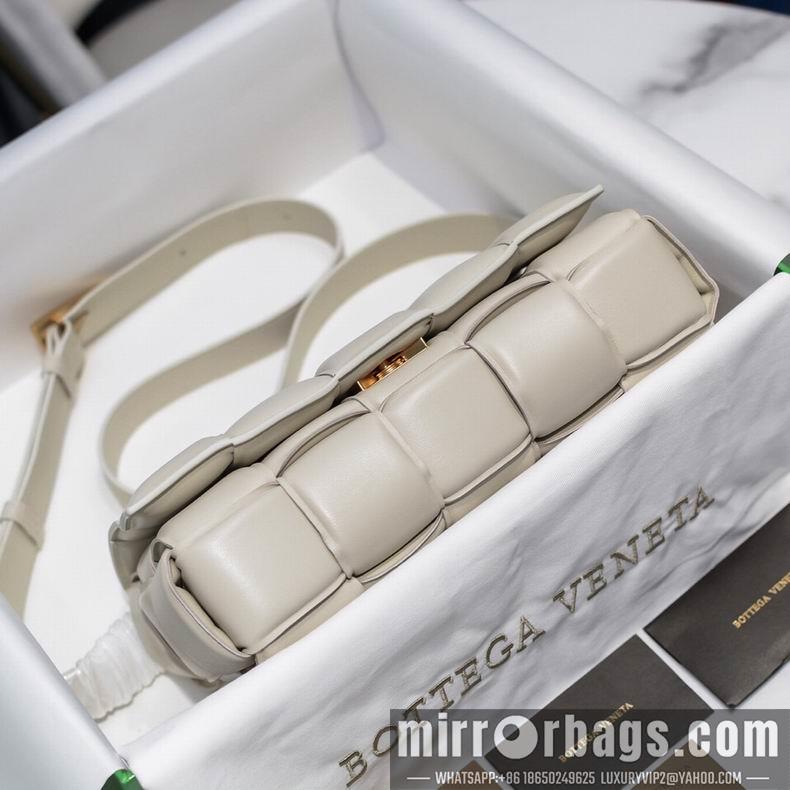 Bottega Veneta Replica Bags 6688 26x18x8 cm dl 21