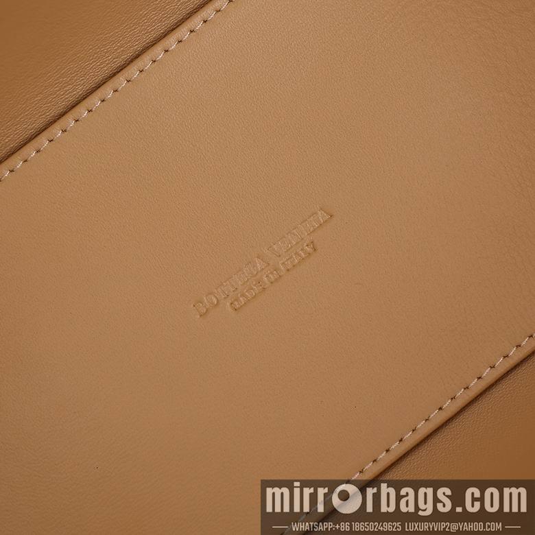 Bottega Veneta Replica Bags AD2218A 36X22X12