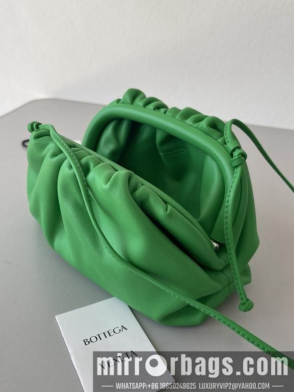 Bottega Veneta Replica Bags Pouch 23x13x5cm BG 12