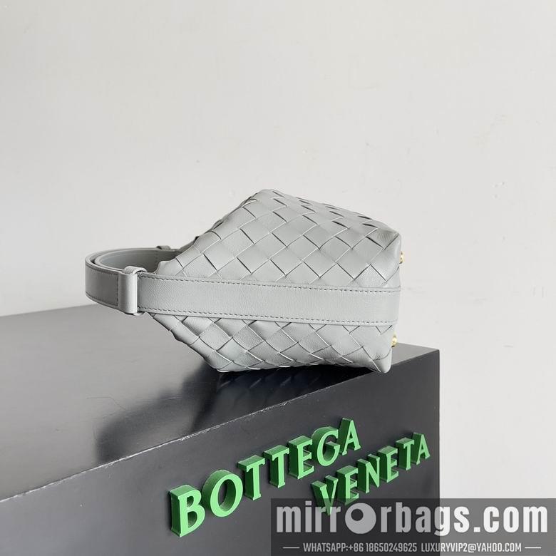 Bottega Veneta Replica Bags 754443 22X13X9cm YG 4