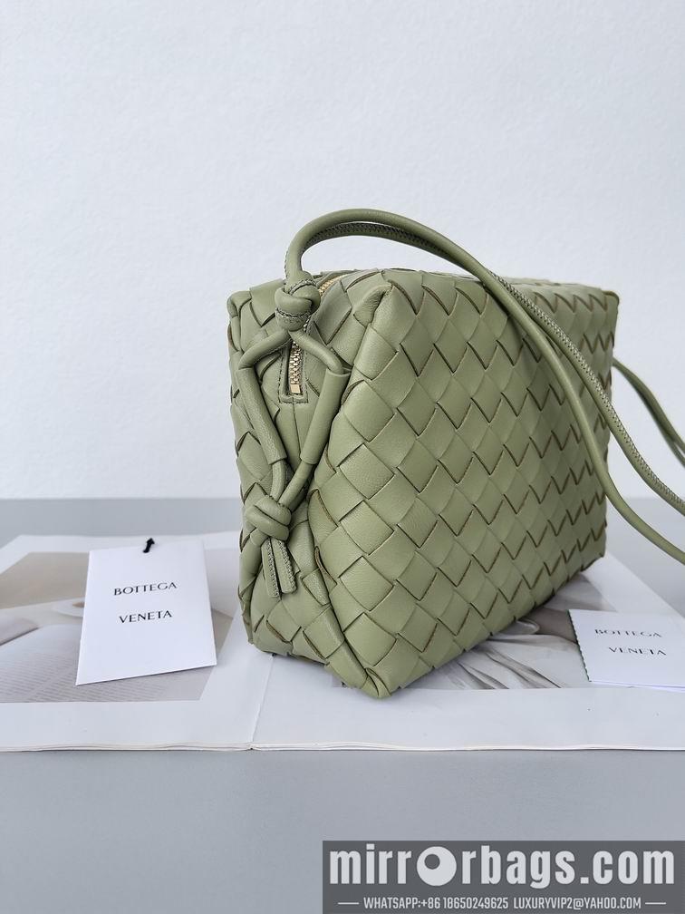 Bottega Veneta Replica Bags BV Cassette 680255 25x15x8cm CN