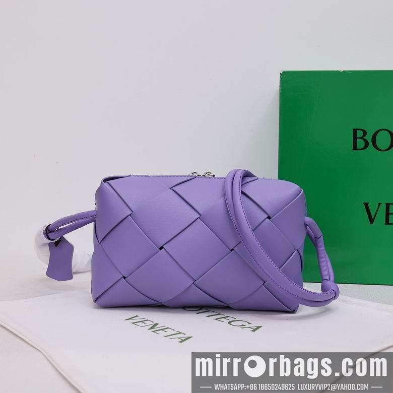 Bottega Veneta Replica Bags 002 14X22X7cm YG 6