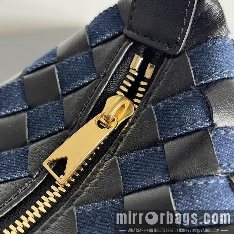 Bottega Veneta Replica Bags 796393 22X13X9cm