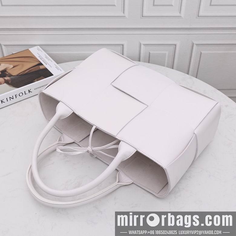 Bottega Veneta Replica Bags AD2218A 36X22X12