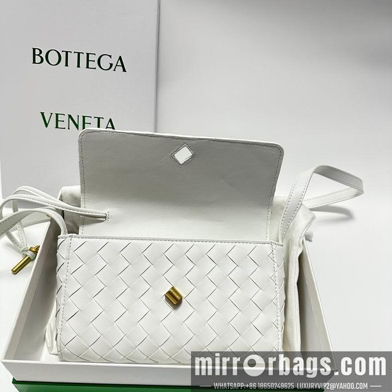 Bottega Veneta Replica Bags Andiamo 6335 13.5X21.5X4.5cm XMY 1