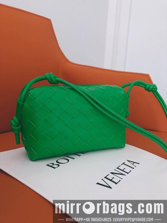 Bottega Veneta Replica Bags 666683 17x10x6cm BG