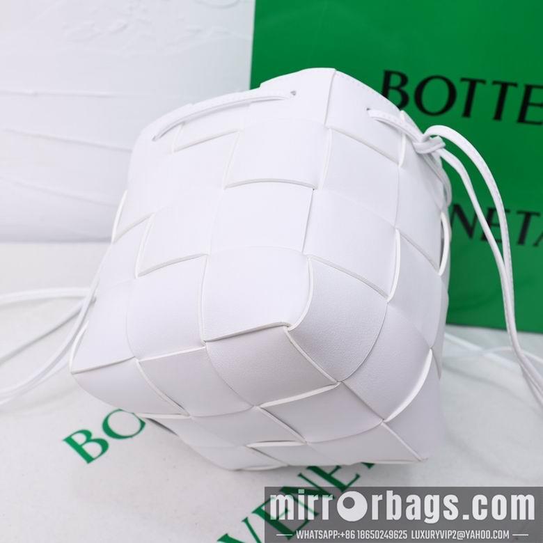 Bottega Veneta Replica Bags 8686 18X14X14cm YG 2