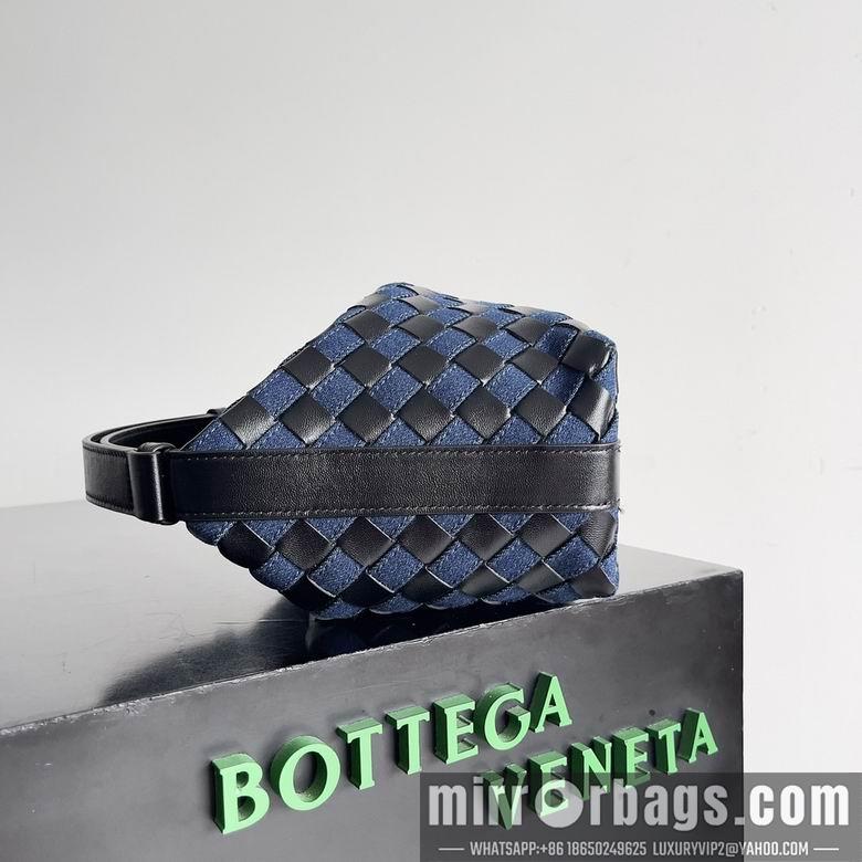 Bottega Veneta Replica Bags 796393 22X13X9cm
