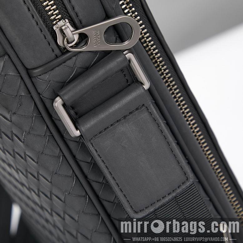 Bottega Veneta Replica Bags 621 28X8X24cm XM