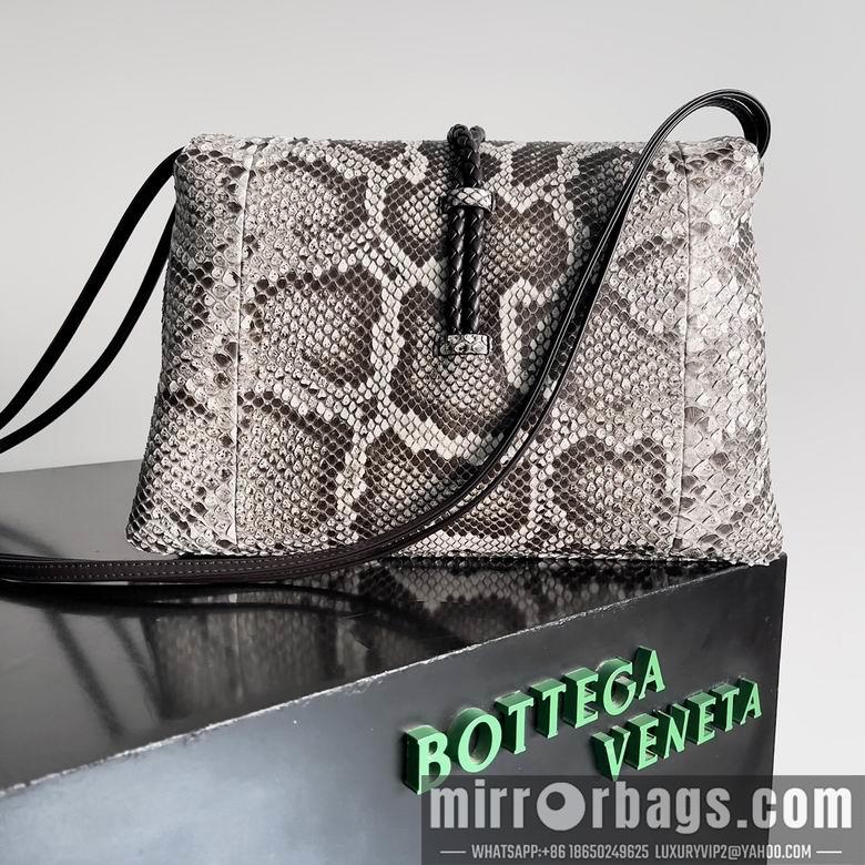 Bottega Veneta Replica Bags Liberta 806034 30X20X8cm BG
