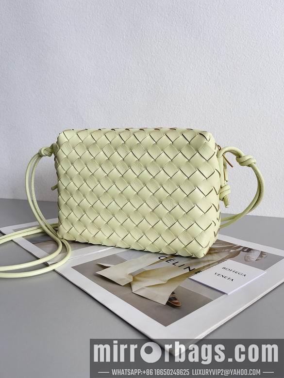 Bottega Veneta Replica Bags 680255 25x15x8cm BG 2