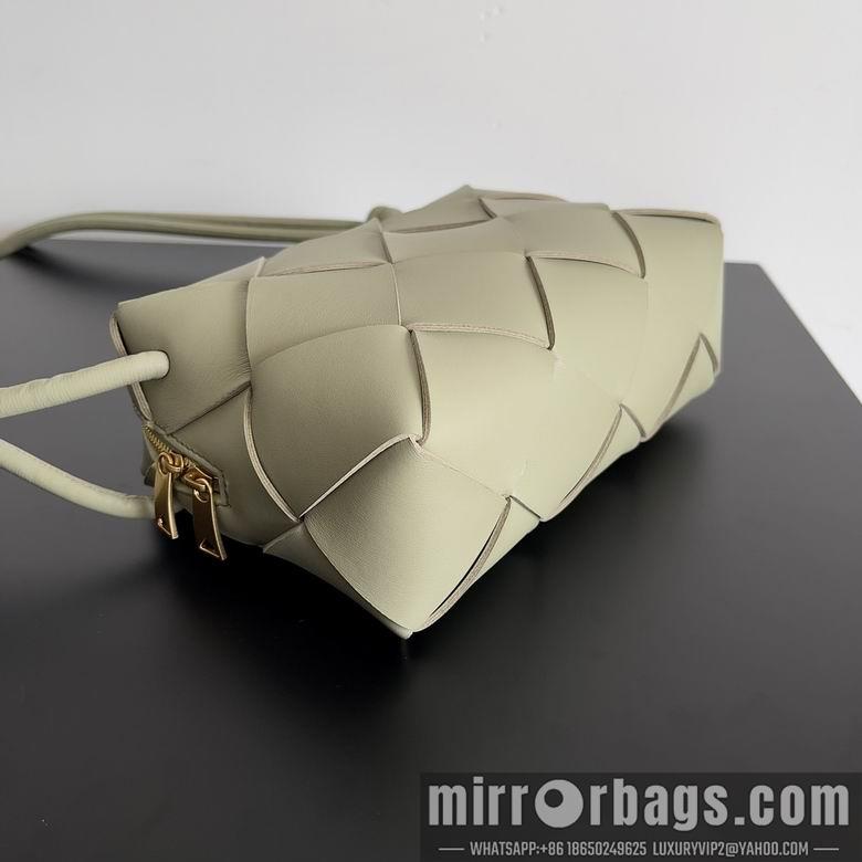 Bottega Veneta Replica Bags 709417 21x14x7cm BG 3