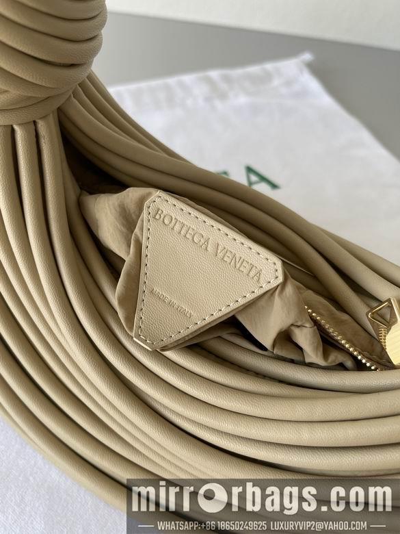 Bottega Veneta Replica Bags 680934  22x15.5x6.5 cm  BG