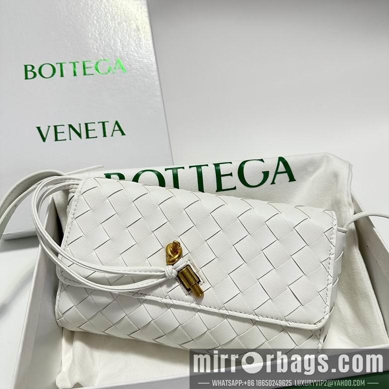 Bottega Veneta Replica Bags Andiamo 6335 13.5X21.5X4.5cm XMY 1