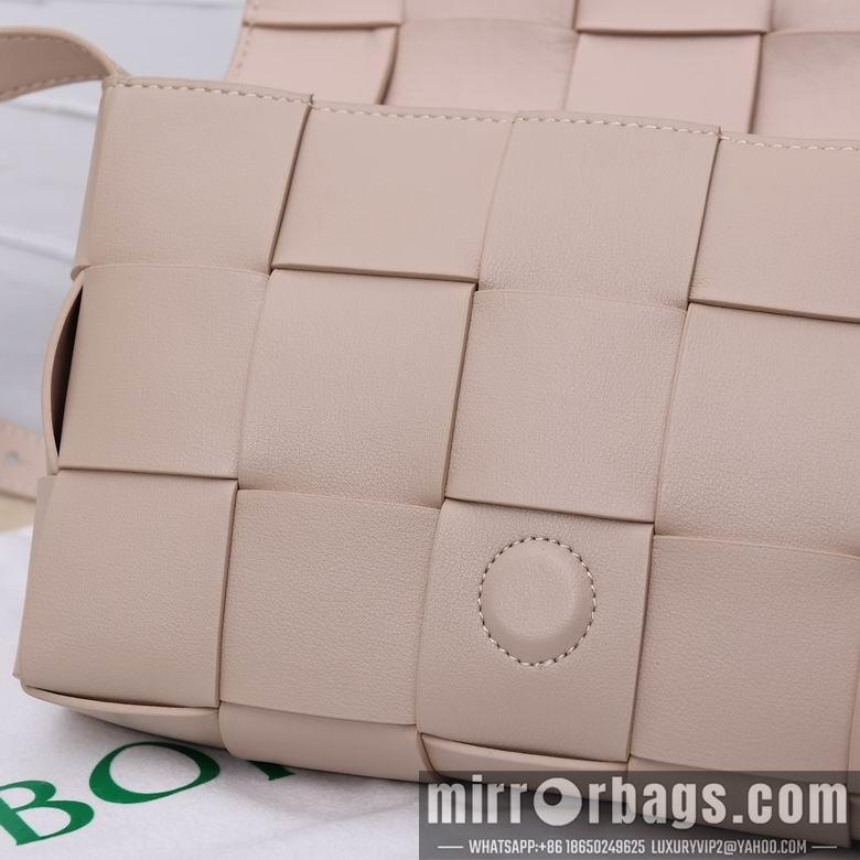 Bottega Veneta Replica Bags Cassette 3029 23X15X5.5cm XMY 5