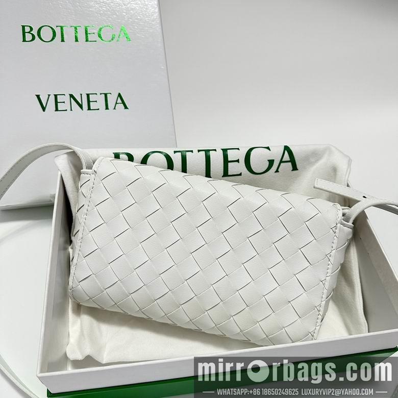 Bottega Veneta Replica Bags Andiamo 6335 13.5X21.5X4.5cm XMY 1