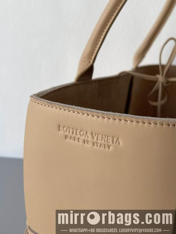 Bottega Veneta Replica Bags Intreccio 609175 38x25x14cm BG