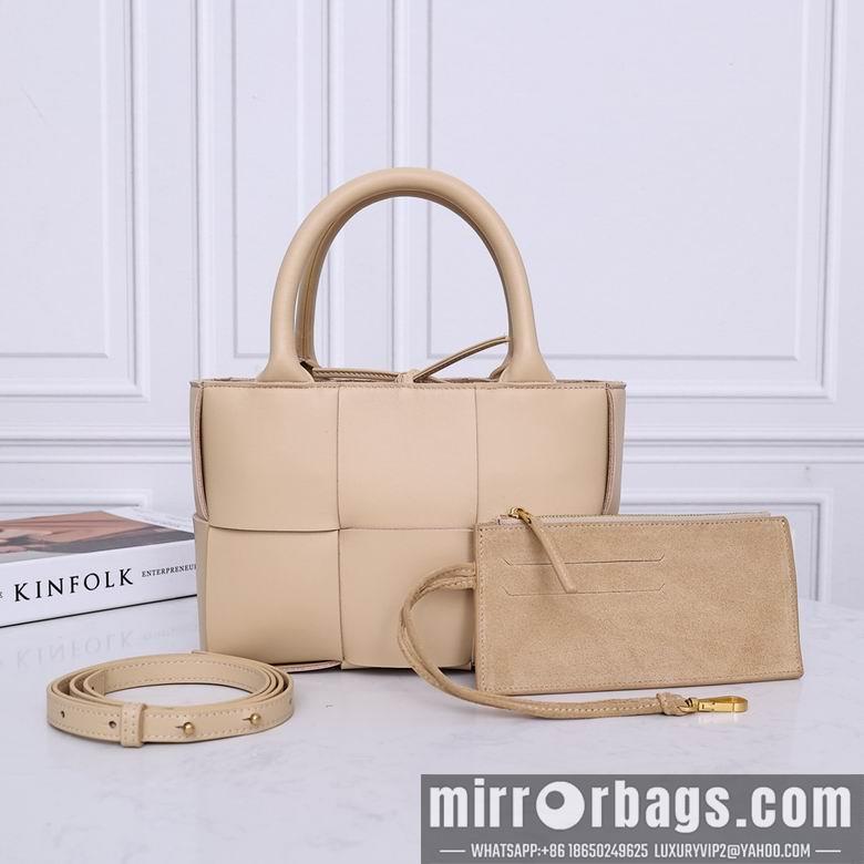 Bottega Veneta Replica Bags 2236 25X16X8cm EL 6