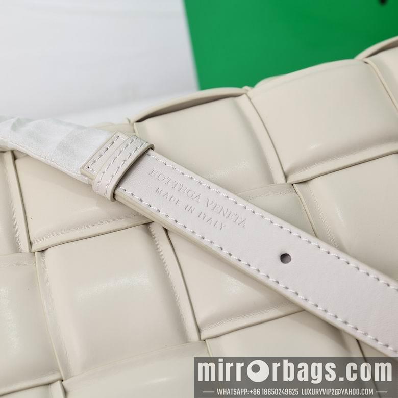 Bottega Veneta Replica Bags 3032 26X8X18cm XMY 9