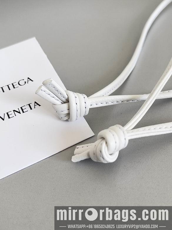 Bottega Veneta Replica Bags 680218 18x14x14cm BG 2