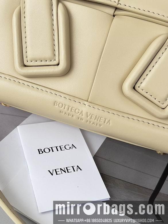 Bottega Veneta Replica Bags Arco 20x20x9cm BG 2