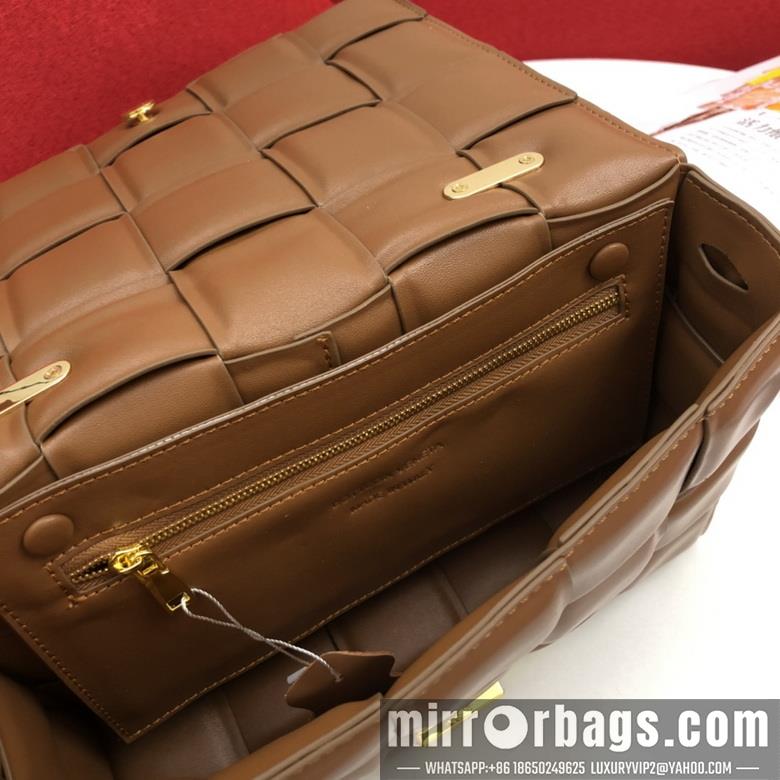 Bottega Veneta Replica Bags padded cassette 9942 26cm JY 5