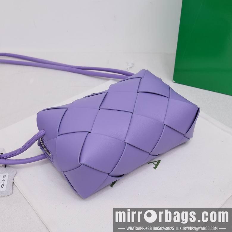 Bottega Veneta Replica Bags 002 14X22X7cm YG 6