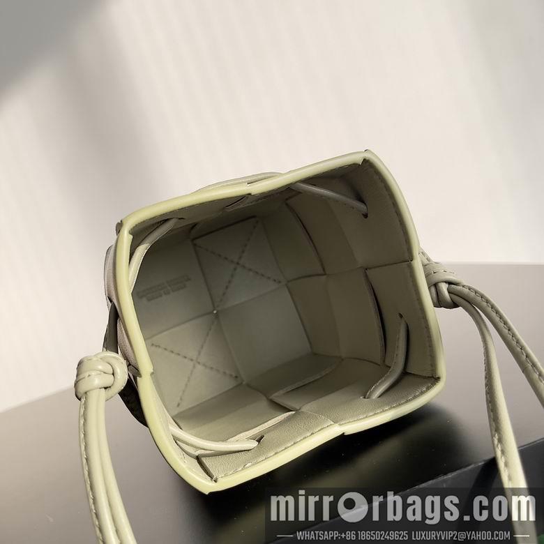 Bottega Veneta Replica Bags 680217 14x9x9cm BG 2