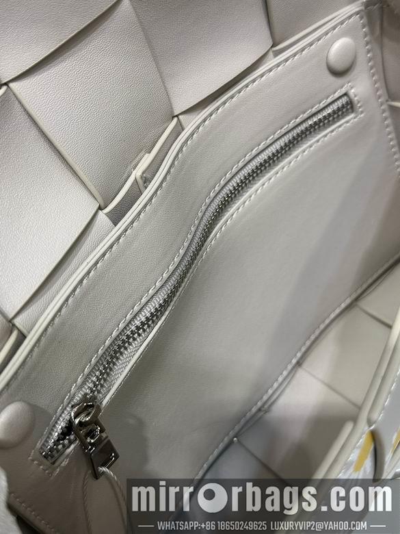 Bottega Veneta Replica Bags Cassette 9943 23X15X5cm JY 2colour