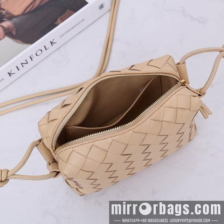 Bottega Veneta Replica Bags 8809 17x10x6cm DL 1